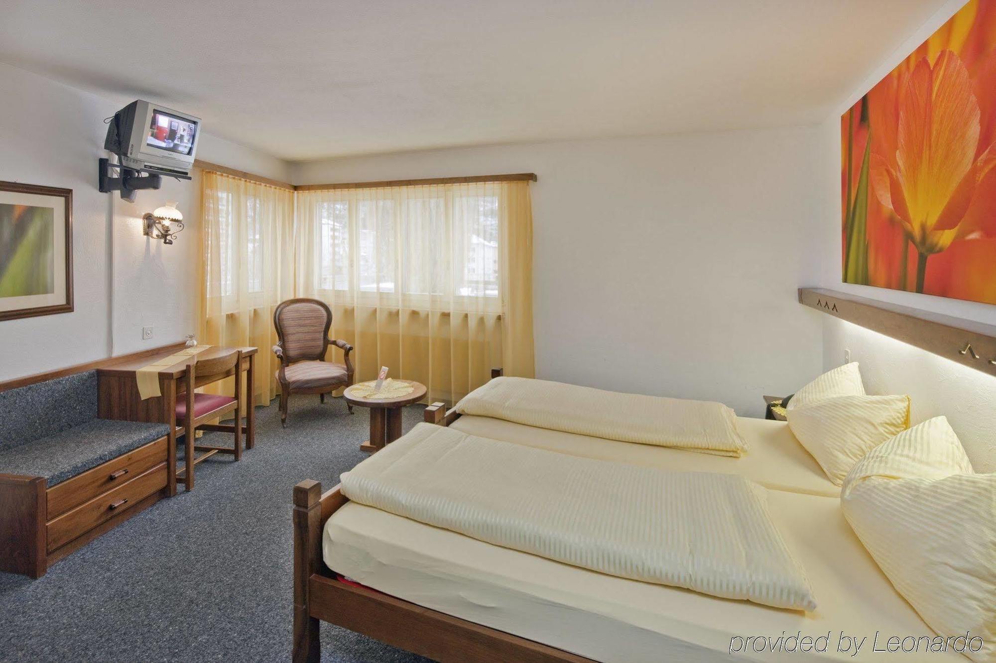 Schlosshotel - Self Check-In Hotel Brig Room photo